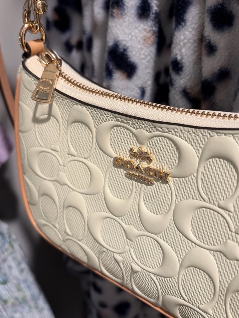 Coach Cream Signature Embossed Shoulder Bag with Tan Trim - Picture 2 of 7